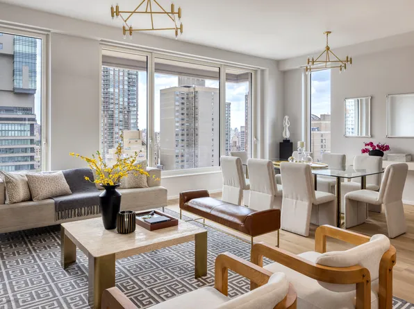 249 East 62nd Street image 1 of 24