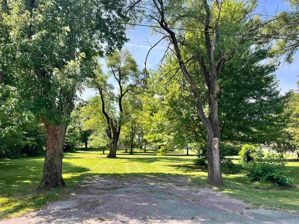 E Grant St, La Fontaine, IN 46940