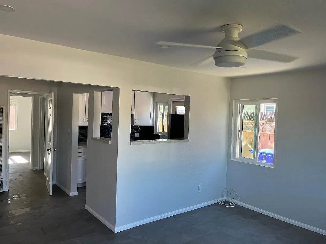 2 bed, 800 sqft, $3,100 — Photo 2