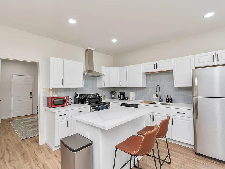 1812 Wheeler St — Photo 8