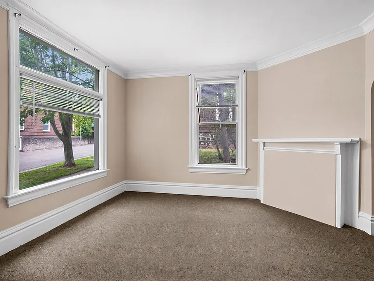 10-12 S 16th Ave E #10 — Photo 4