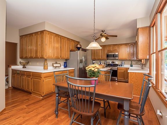 5th image of 1582 Dogwood Dr