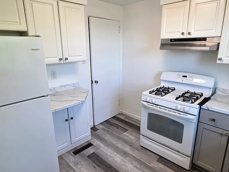 1113 Wareman Ave — Photo 8