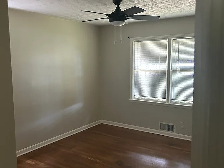 417 Dahlonega St — Photo 15