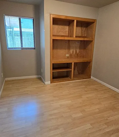 915 Moran Ct — Photo 16