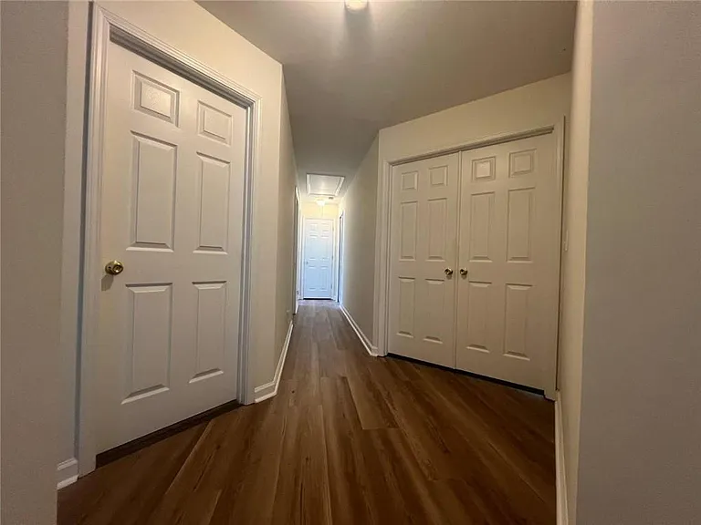 421 Holland Springs Dr — Photo 14