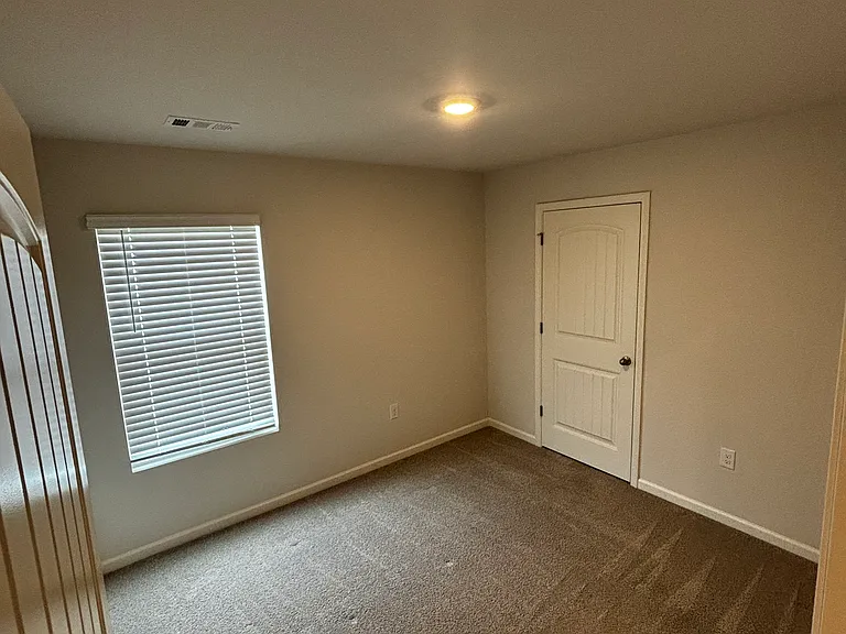 300 Stoneybrook Dr — Photo 28