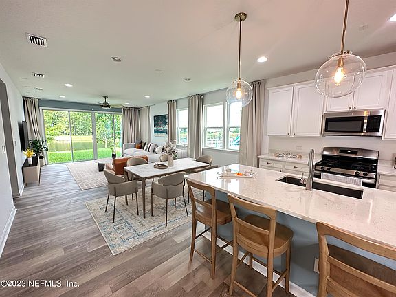 4th image of 254 PEPPERPIKE Way
