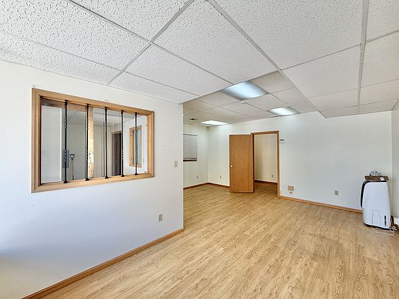 3rd image of 197 Baldwin St #1