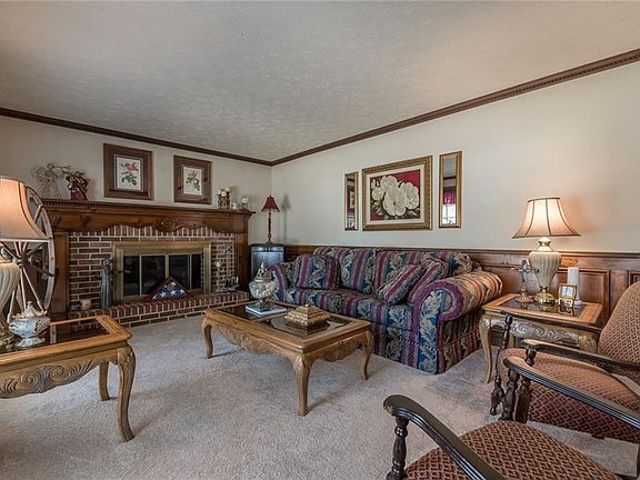 3rd image of 2606 Desiree Way