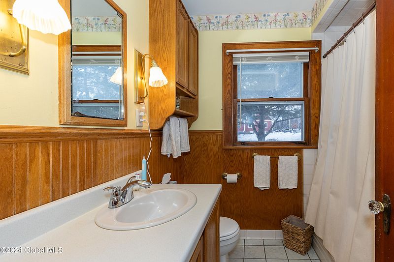 5th image of 562 Bloomingrove Drive