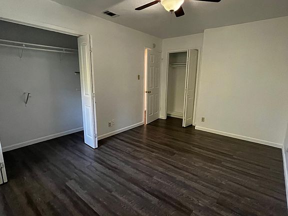 2nd image of 5504 Rose Hill Cir #C
