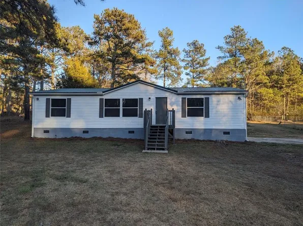 138 Holly Dr, Carrollton, GA 30116