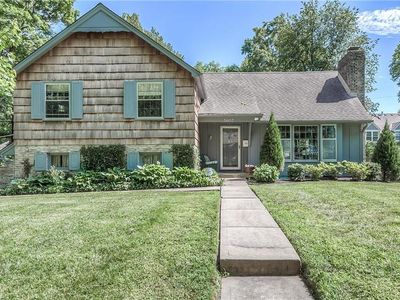 3607 W 84th St, Prairie Village, KS, 66206