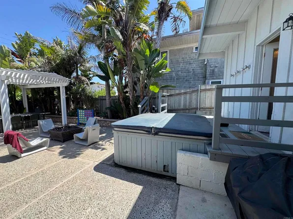 145 5th St, Encinitas, CA 92024