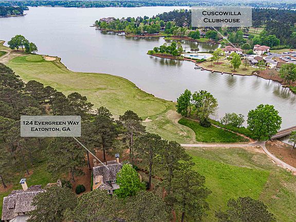 3rd image of 124 Evergreen Way