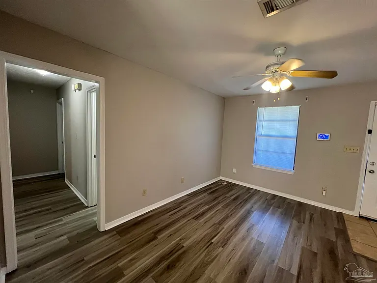 842 Amberway Dr — Photo 11