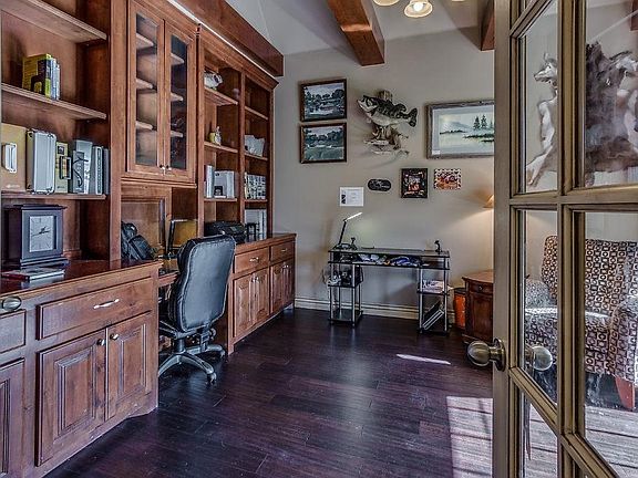 5th image of 2533 Whiteoak Dr
