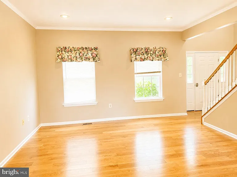 4037 Runnymead Dr — Photo 6