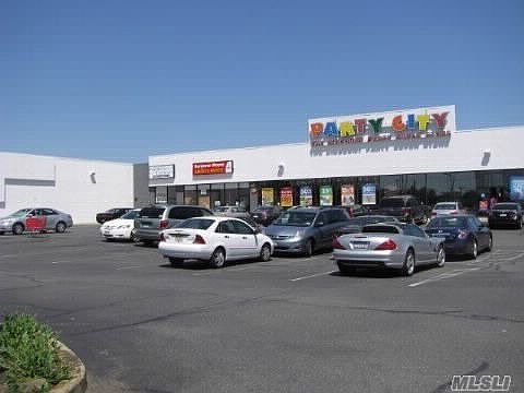 4th image of 1231-1233 Deer Park Ave