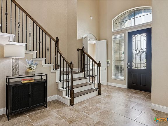 4th image of 2194 Ranch Loop Dr