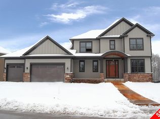 825 Fox Rd, Lino Lakes, MN 55014