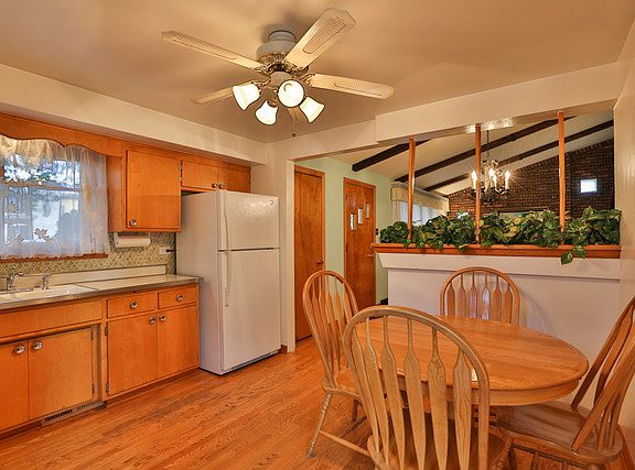 4th image of 10608 Kedvale Ave