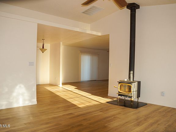 3rd image of 21432 Keller Ct