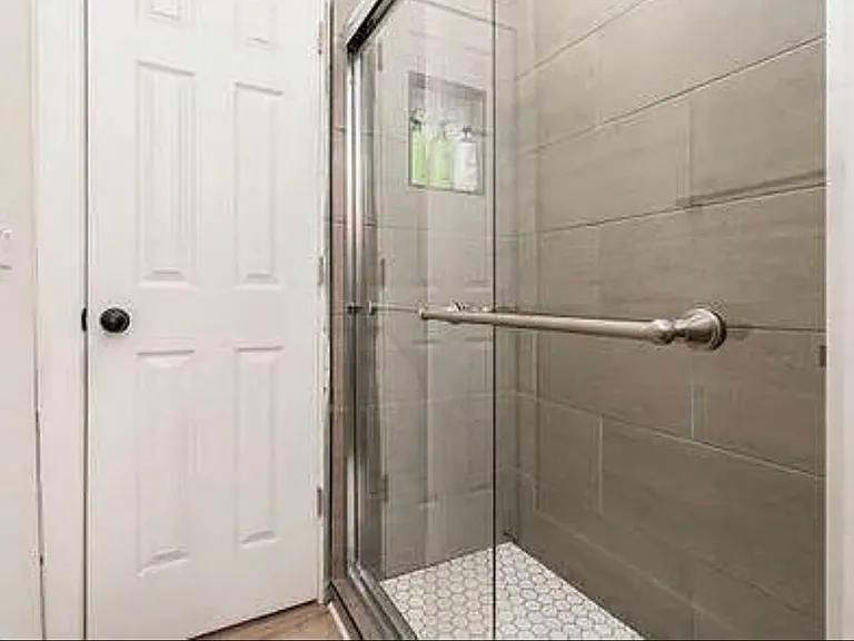 82-84 Chittenden Ave #84C — Photo 3