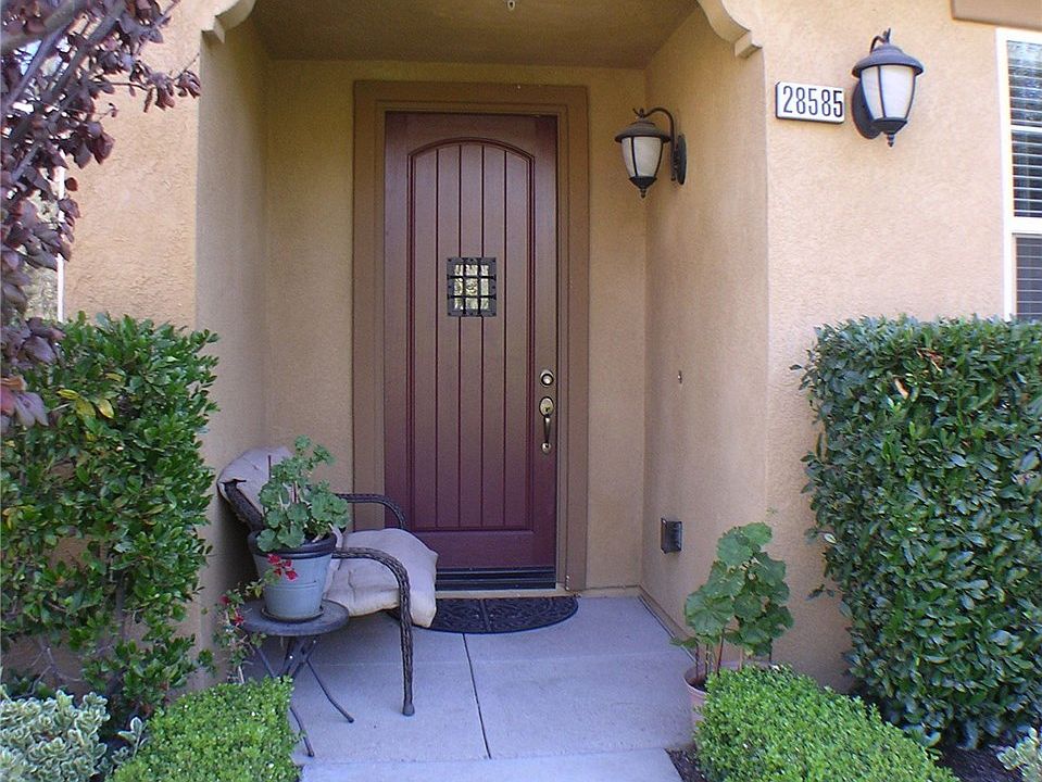 1st image of 28585 Herrera St
