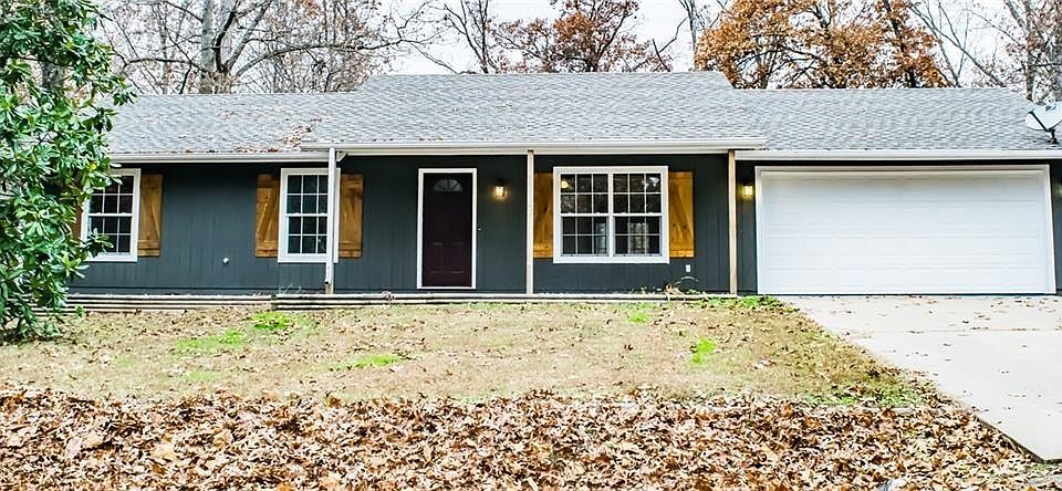 1st image of 22 Eastleigh Dr