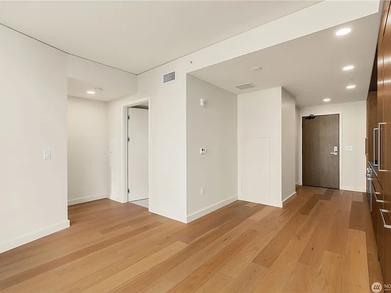 121 Stewart St #1508 — Photo 9