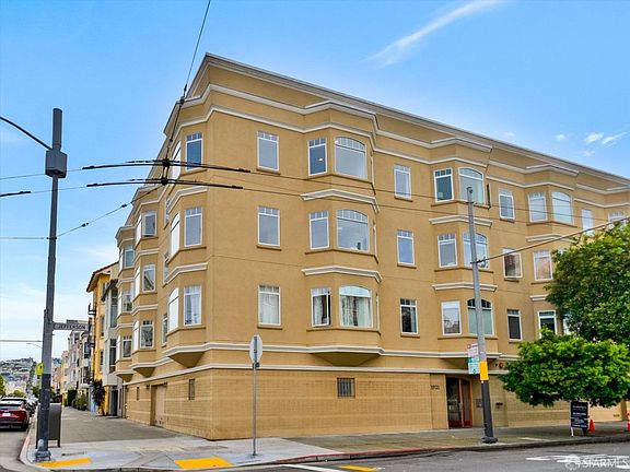 3rd image of 1921 Jefferson St APT 305