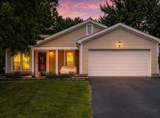 2973 Stone Mountain Dr, Pickerington, OH 43147