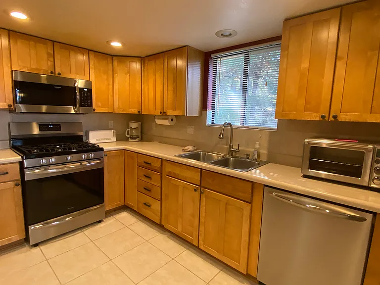 3195 N Riviera Way — Photo 5