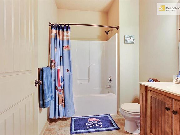 5th image of 3904 NW Chapman Dr