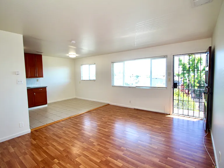 16318 Maubert Ave #D — Photo 10