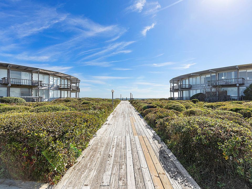 1st image of 101 Dune Rd #D-8-17