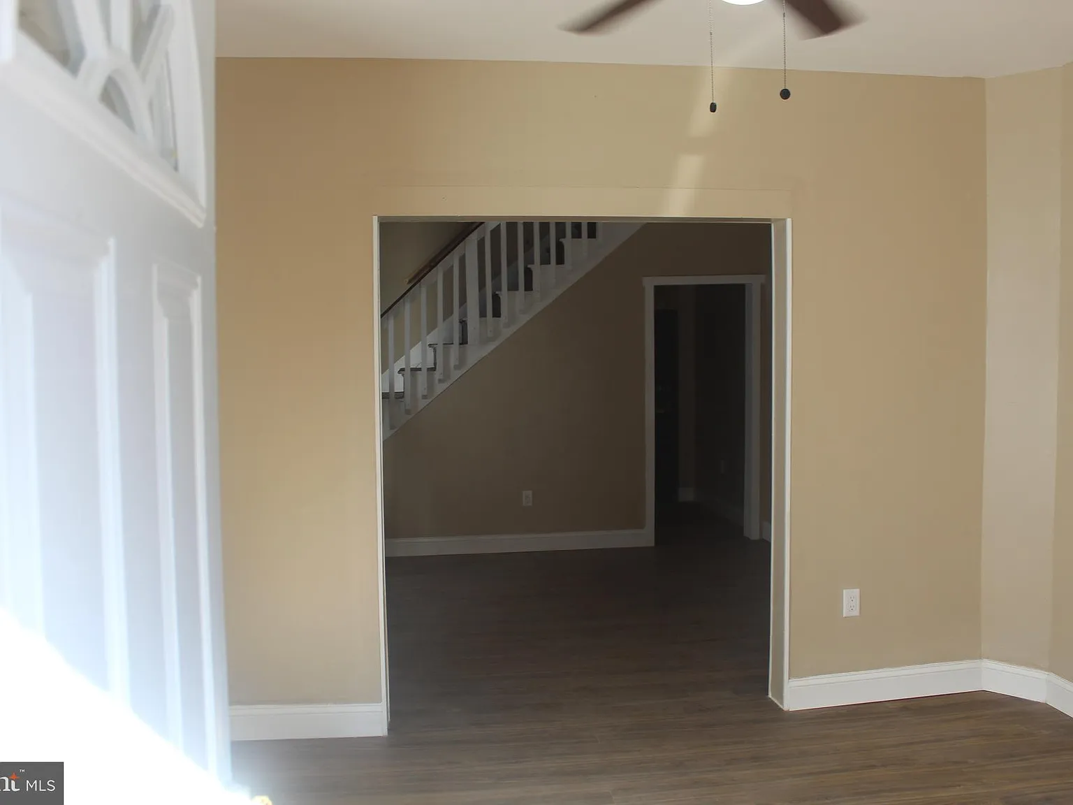 2 bed, 1984 sqft, $1,050 — Photo 3