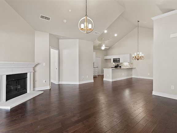 3rd image of 2601 Marsh Ln Unit 271