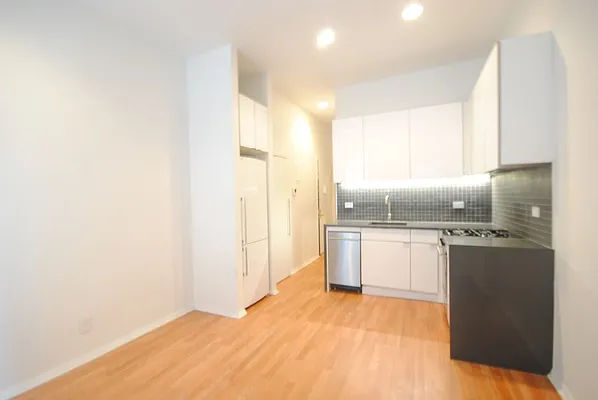 Rented by Bold New York | media 13