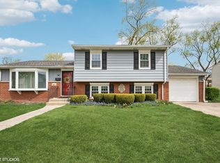 1466 E Anderson Dr, Palatine, IL 60074
