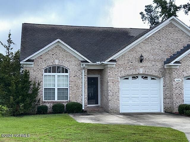 1st image of 1600 Cambria Dr #A