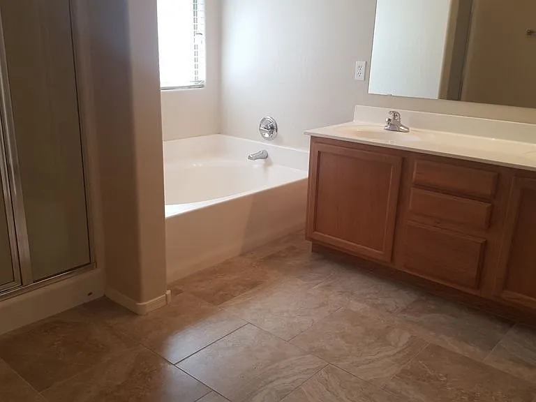16198 W Hope Dr — Photo 7