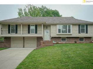 10605 Bridlespur Dr, Kansas City, MO 64114