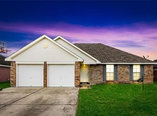 10 Saint Loupe Dr, La Place, LA 70068
