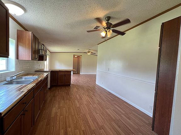Spacious kitchen