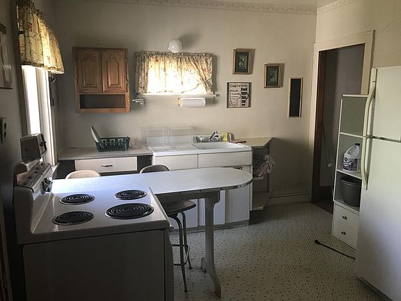 5th image of 840 Sheridan Dr