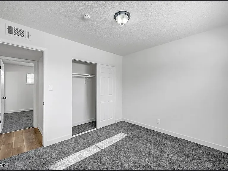6520 Evergreen Ave — Photo 13