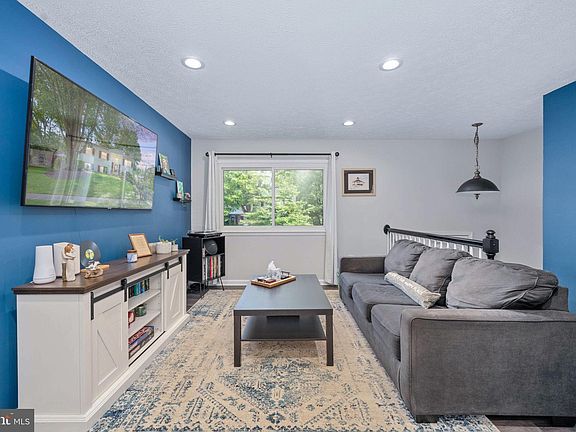 5th image of 14160 Landon Ln